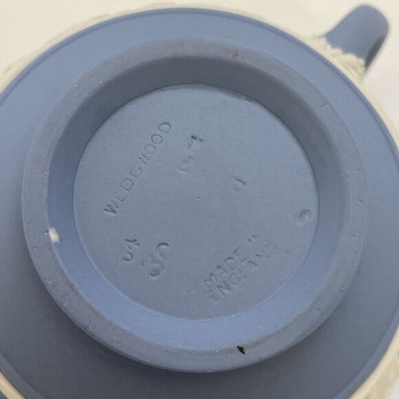 Vintage Wedgwood Jasperware Blue Creamer Greek Mythology England Mint - Picture 6 of 12